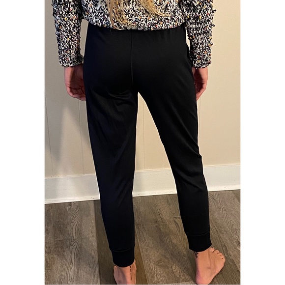 Under Armour | HeatGear Loose Joggers - Picture 2 of 2